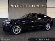 BMW X4 - xDrive20i High Executive M SPORT CARBONSCHWARZ / LEDER / NAV