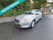 Ford Mondeo - 2.0-16V Ghia NETTE AUTO RIJDT EN SCHAKELT GOED