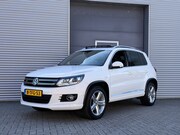 Volkswagen Tiguan - 1.4 TSI R-Line Edition I Pano.dak I Navi