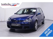 Volkswagen Golf - 1.6 FSI Optive 3 16"-lmv navigatie airco trekhaak
