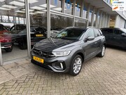 Volkswagen T-Roc - 1.5 TSI R-Line Business 150PK / ACHTERUITRIJCAMERA / CARPLAY