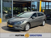 Opel Astra - 1.4 Online Edition - trekhaak - sensoren - climate control -