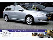 Volvo V70 - 2.0 T4 190 pk Aut. Polar+, Schuifdak, Leer, Xenon, Trekhaak