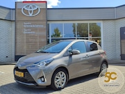Toyota Yaris - 1.5 HYBRID DYNAMIC KEYLESS NAVI BLUETOOTH CRUISE CLIMA CAMER