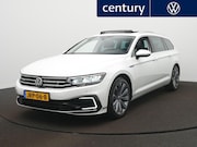 Volkswagen Passat - Variant 1.4 TSI PHEV GTE Business Navigatie - ACC - Stoelver