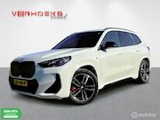BMW iX1 - eDrive20 67 kWh M Sport Pro Edition / BTW!!