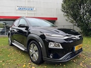Hyundai Kona - EV FASHION 64KWH SOH 100%/3FASE/HUP/ACARPLAY/SIDESKIRTS/FABR