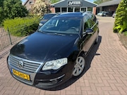 Volkswagen Passat - 2.0 TDI 140 PK Highline*Cruise*Trekhaak*Schuifdak