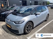 Volkswagen ID.3 - Pro 58 kWh 204PK | NAVIGATIE | CAMERA | STUUR + STOELVERW. |