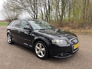 Audi A3 - 1.8 TFSI Attraction, S-Line | 5drs. | Aut. | Clima |