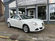 Alfa Romeo Giulietta - 1.4 T Distinctive/ AUTOMAAT / CRUISE/ LEER/ USB/ 17 INCH/ 17