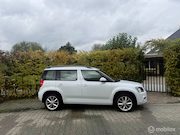 Skoda Yeti - 1.2 TSI Elegance Automaat / Navigatie / Camera Net groot ond