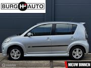 Daihatsu Sirion - 2 1.3-16V Comfort - AIRCO - EL. RAMEN + SPIEGELS - ACHTERSPO