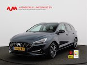 Hyundai i30 - Wagon 1.5 T-GDi MHEV Premium/ lage km/ trekhaak afneembaar!