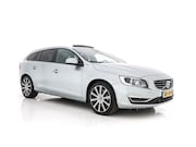 Volvo V60 - 2.4 D6 AWD Twin Engine Summum Aut. *PANO | NAVI-FULLMAP | LE