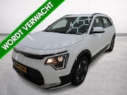 Kia Niro EV - DynamicLine 64.8 kWh | SOH 100% ! | 3 Fase laden | Trekhaak