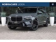 BMW X7 - xDrive40i M Sport Automaat / Trekhaak / Parking As