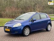 Fiat Grande Punto - 1.4 Dynamic/AIRCO/CRUISE/SCHUIFDAK/PANO