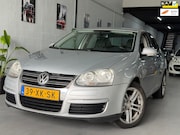 Volkswagen Jetta - 1.6 Trendline/ AUTOMAAT/ nap/ 1jaar apk/ airco/ EL-ramen/ ze