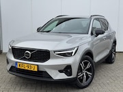 Volvo XC40 - 2.0 B3 Plus Dark| 360 camera|Elek.verstelbare voorstelen|Sto
