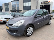 Renault Clio - 1.2-16V Dynamique 5-Deurs Airco Lees Omschrijving