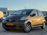 Toyota Aygo - 1.0-12V Aspiration Green/ALCANTARA/VELGEN