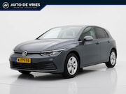 Volkswagen Golf - 1.0 TSI 110pk Life Business | ECC | Navigatie | Winterpakket