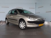 Peugeot 206 - 1.1 X-Design /Radio/3drs