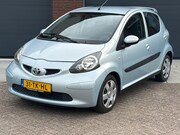 Toyota Aygo - 1.0-12V +