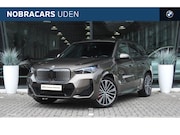 BMW iX1 - eDrive20 M Sport / Panoramadak / Sportstoelen / Comfort Acce