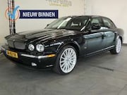 Jaguar XJ - 4.2 V8 XJ-R Sunroof 20 inch Tv achterin .