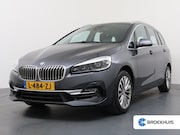 BMW 2-serie - 220i 7p. Business Edition Plus LEDER / Navigatie / Camera /