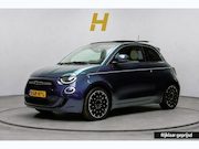 Fiat 500e - La Prima 42 kWh | SoH 90,6% | Schuif/kanteldak | Carplay | A