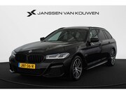 BMW 5-serie - Touring 530e M Sport Panoramadak Laser Harman Kardon Head-Up