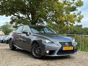 Lexus IS-Serie - 300h Business Hybride | Xenon + Leder + Navi nu €13.975,