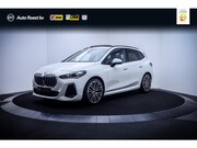 BMW 2-serie Active Tourer - 220iA M-SPORT INDIVIDUAL PANO | HARMAN KARDON | HEAD UP | ME