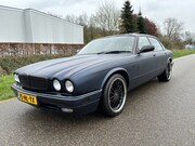 Jaguar XJ - 4.0 R S/C SUPERCHARGED / LEER / MAT BLAUW / SCHUIFDAK / AUTO