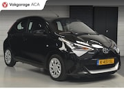 Toyota Aygo - 1.0 VVT-i x-play // 39.000 km // AIRCO // CAMERA // CARPLAY