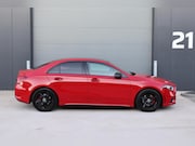 Mercedes-Benz A-klasse - 200 Launch Edition AMG / Night Pakket / Keyless Go / Standka