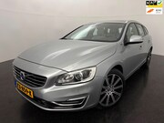 Volvo V60 - 2.4 D5 Twin Engine R-Design / dakraam / trekhaak