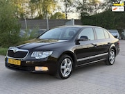 Skoda Superb - 1.4 TSI Greentech Active Business Line Navi PDC