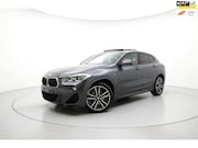 BMW X2 - SDrive18i M SPORT PANO SFEER HUD LEER CAM TREKH