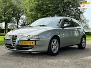 Alfa Romeo 147 - 2.0 T.Spark| Automaat + Airco + Cruise|