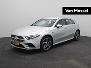 Mercedes-Benz A-klasse - 250 e | Sportstoelen | Achterruitrijcamera | AMG styling | C