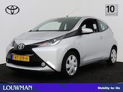 Toyota Aygo - 1.0 VVT-i x-play Automaat | Airco | Achteruitrijcamera | Blu
