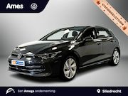 Volkswagen Golf - 1.5 eTSI 150pk DSG Life Edition | Navigatie | ergoActive bes