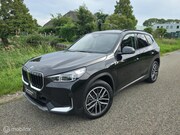 BMW X1 - xDrive25e / Pano / Leder / HUD / HK Audio / Trekhaak