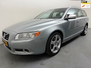 Volvo V70 - 2.0T R-Edition # Leder # Xenon # Trekhaak # Clima # Lmv # Na