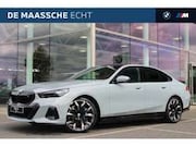 BMW i5 - eDrive40 M Sport / Panoramadak / Trekhaak / Comfor