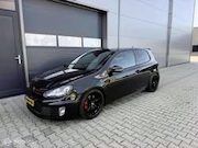 Volkswagen Golf - GTI 2.0 DSG 2012 Adidas Edition 300PK